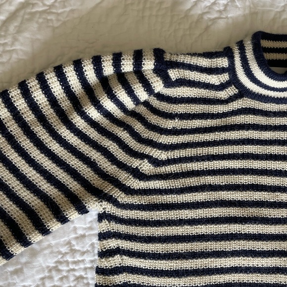 Eleven Six Mia Alpaca sweater size small - Picture 4 of 6